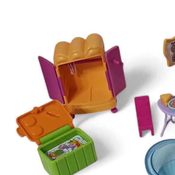 Assorted Y2K Polly Pocket and Others Dolls and Furniture Toy Lot - Picture 12 of 12